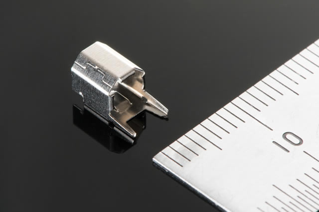 Method of connecting motor terminals and wires